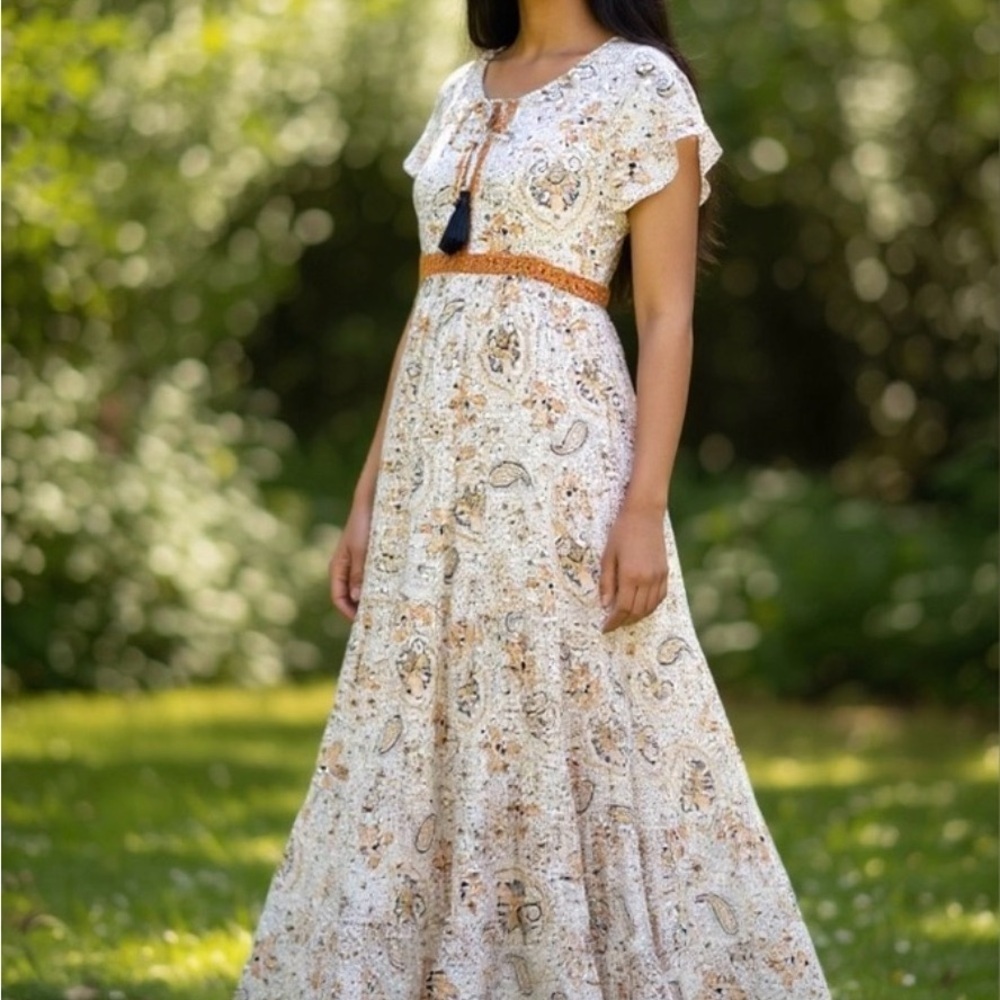 Patrons of Peace Size Small Paisley Print Maxi Dress
